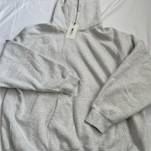 Aritzia Cozy Sweatfleece Mega raglan nwt size large